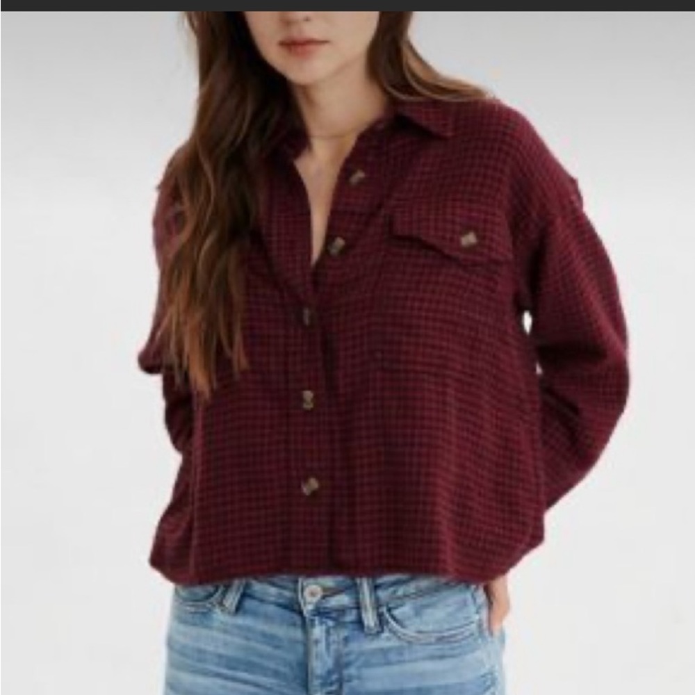 american eagle cropped maroon flannel
